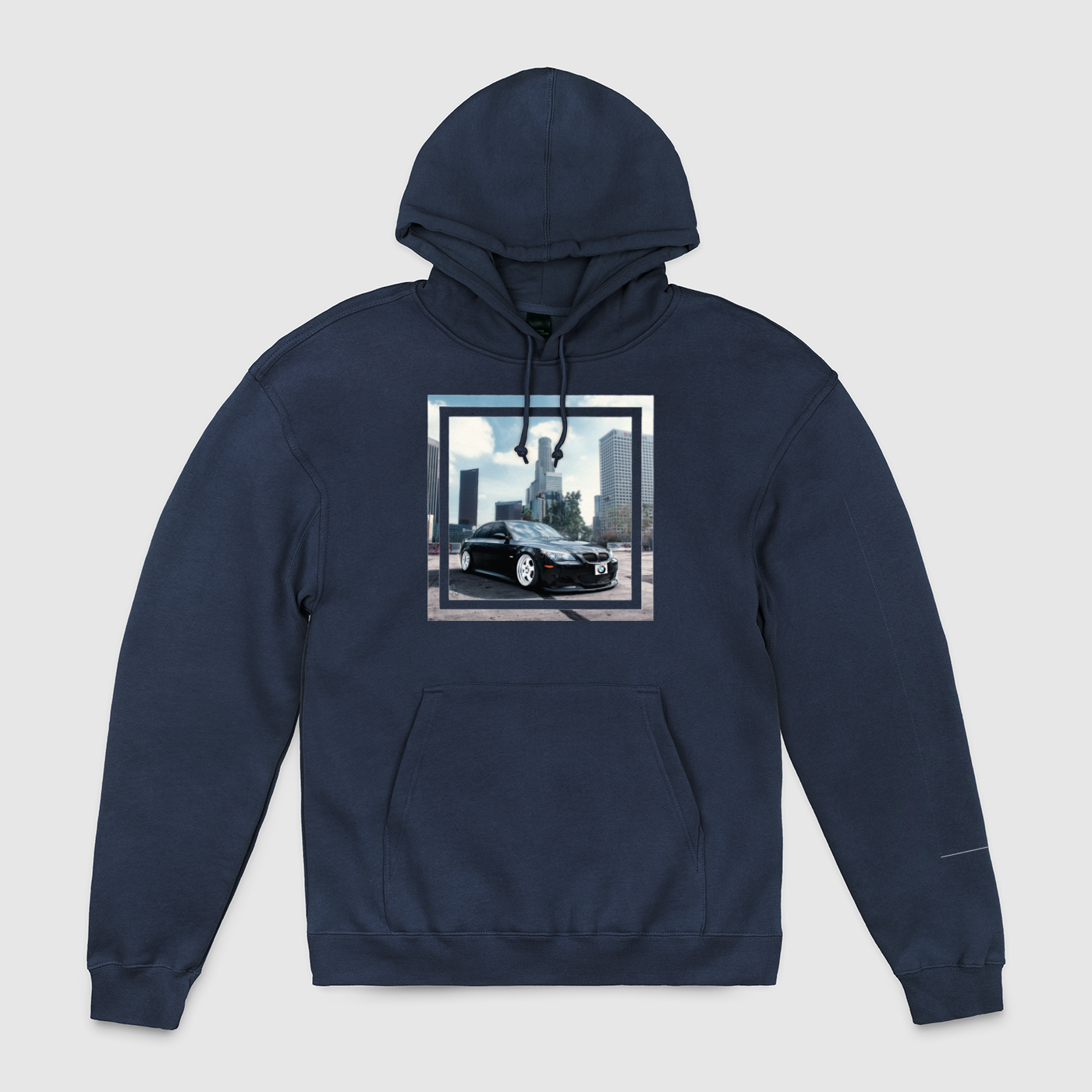 e60 City View Unisex Pullover Hoodie